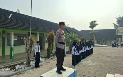 Kamtibmas Sampaikan Pesan tentang Bahaya Pergaulan Bebas dan Kenakalan Remaja kepada Murid MTsN 1 Bangka Tengah