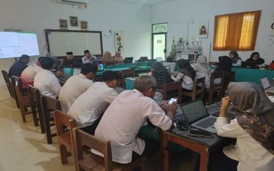 MTsN 1 Bangka Tengah Gelar Bimtek Penyusunan Modul Ajar Terintegrasi KBC dan PM