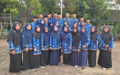 MTsN 1 Bangka Tengah Gelar Upacara Bendera Peringati Hari Kesaktian Pancasila